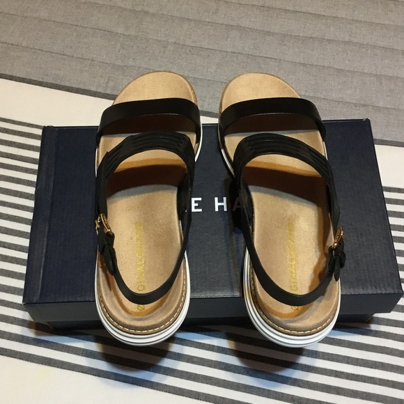 COLE HAAN - Picture 2 of 16